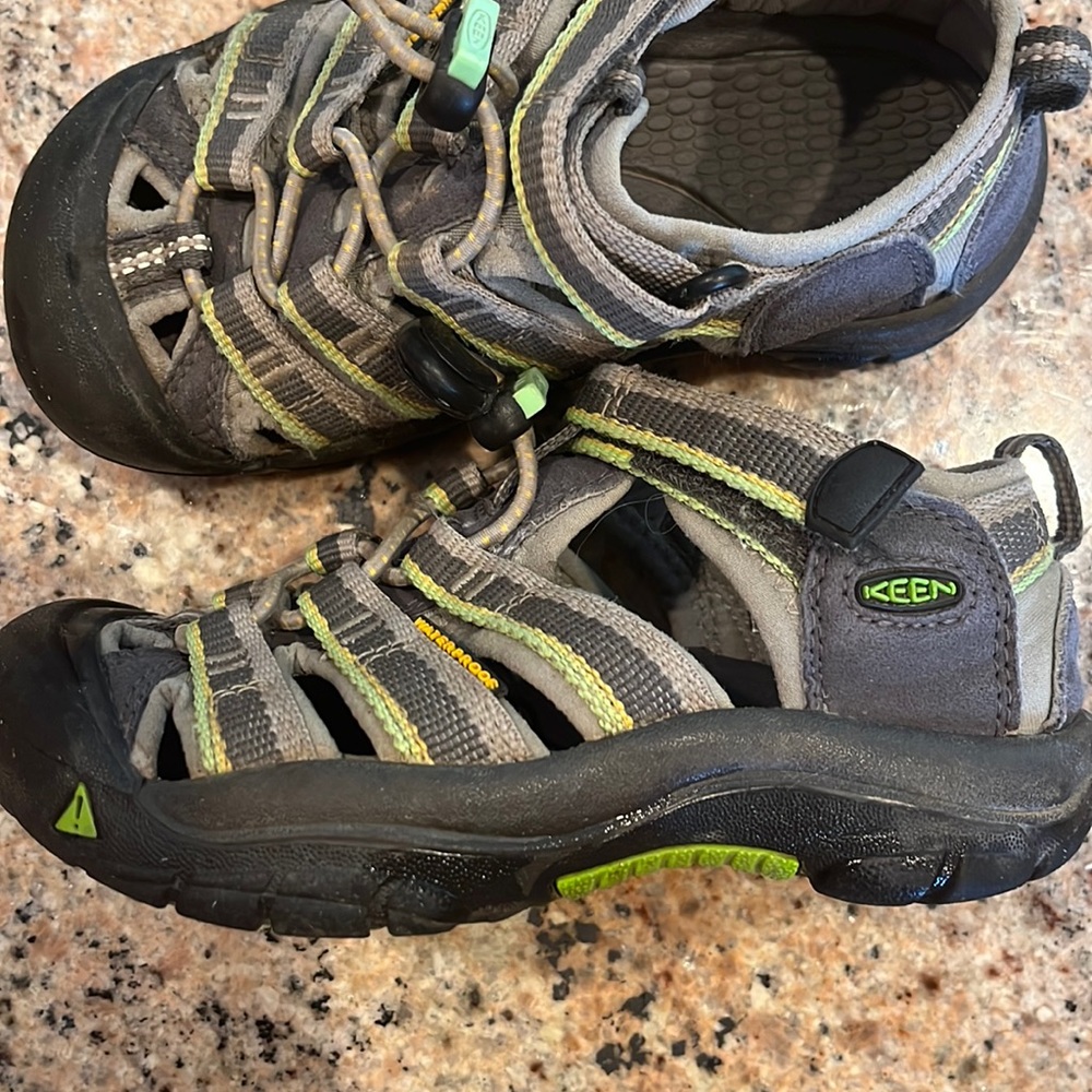 Keen Size 11 Sandals